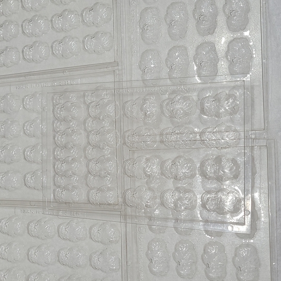 8 Christmas Santa Face Chocolate Molds!!! - Picture 1 of 8